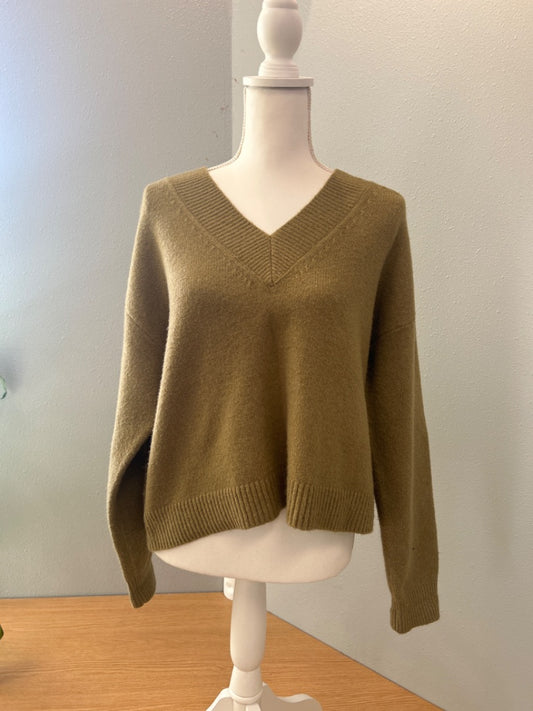 Open edit M Green Vcut knit LS sweater