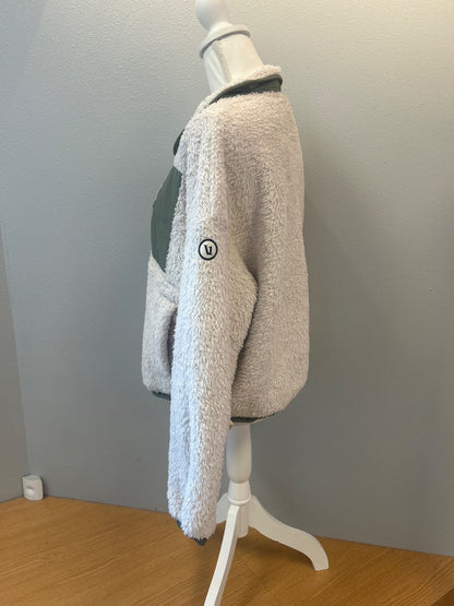 Vuori M cream/green Sherpa 1/4 snap