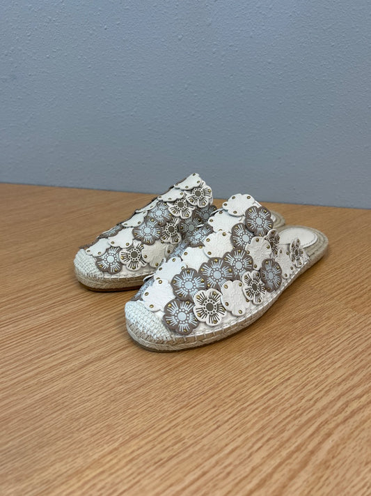 Coach 9 White Tea Rose Espidrille