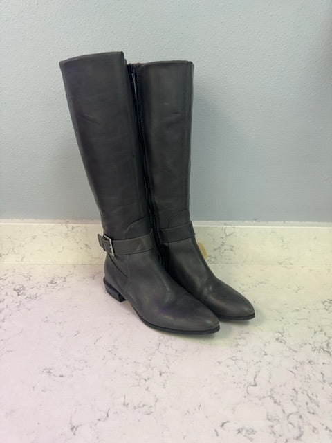 Nine West 7 Grey Tall Lether w/ankle strap