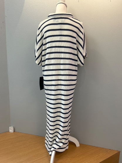 Pomander Place M/L White/Blue NWT knit striped v neck