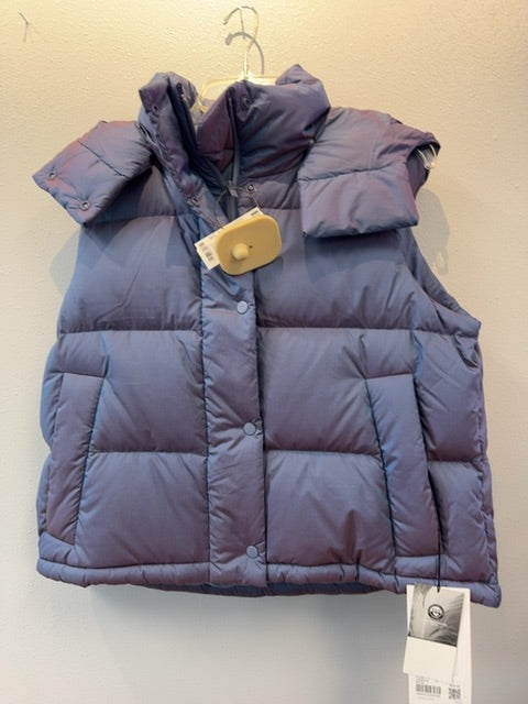 Lululemon M Purple Puffer w/hood NWT