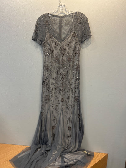 Adrianna Papell 4 Grey SS V-neck Beaded Lace Formal Maxi