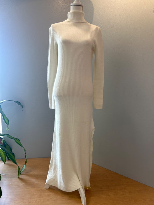 Barbara Alvisi M/L White Knit mock neck LS ribbed sweater maxi
