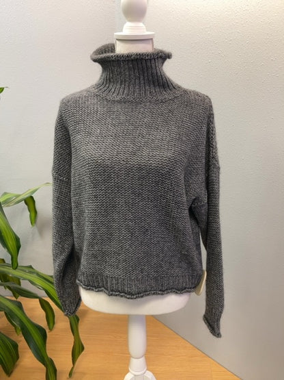 Anthropologie S Gray Chunky knit mock neck LS cropped knit