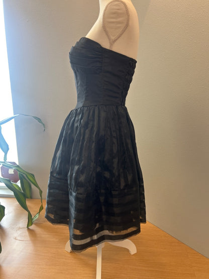 Betsy Johnson 2 Black Corset strapless party dress