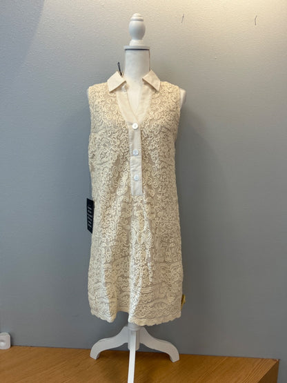 Tuckernuck M Cream Slvless crochet w/polo neck