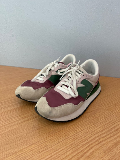 New Balance 10 Purple/Grey lace sneaker