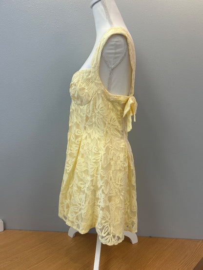 For Love & Lemons XL Yellow lace A-line w/ open back