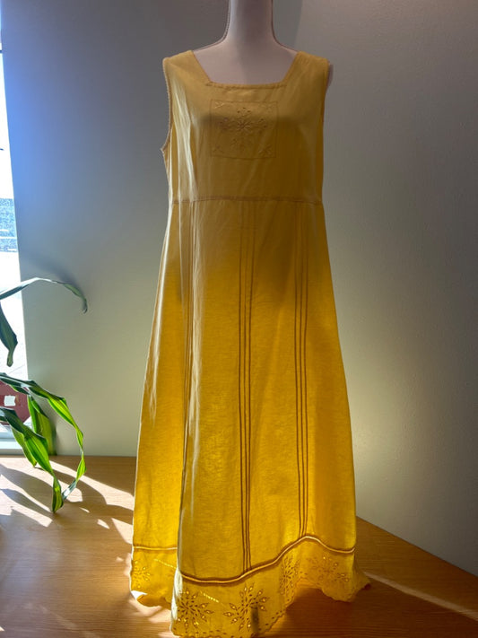Bedford Fair 14 Yellow Sleeveless maxi w/ embroidery/florals