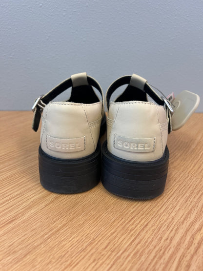 Sorel 9 Cream leather mary jane loafer w/ BLK sole