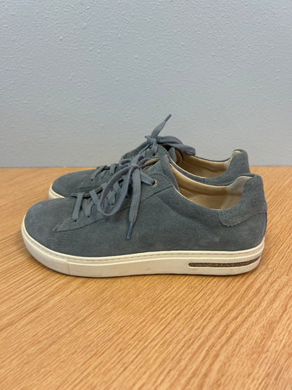 Birkenstock 8.5 Blue suede lace up sneaker w/ WTE sole