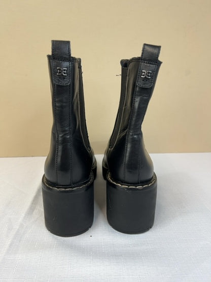 Sam Edelman 10 Black Chelsea w/short heel