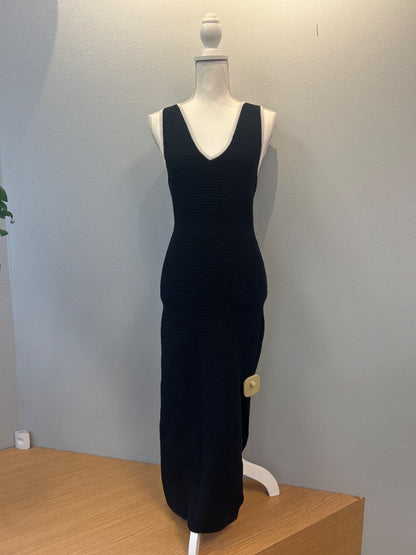 Toccin XS Black Slvlss Ribbed v-neck