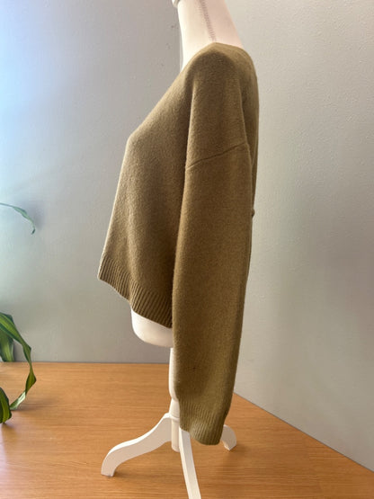 Open edit M Green Vcut knit LS sweater