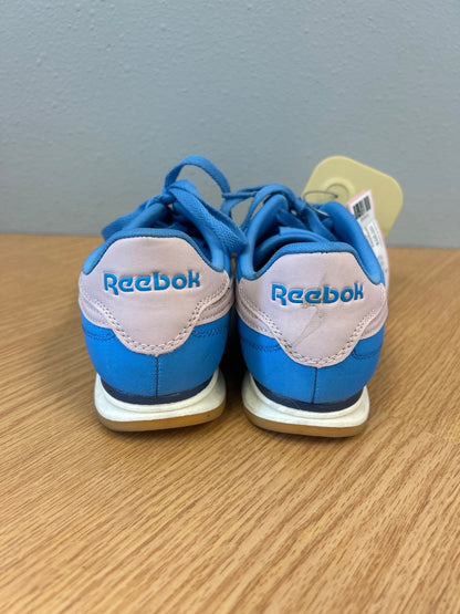Reebok 8 Blue /pink lace up suede lowtop sneaker