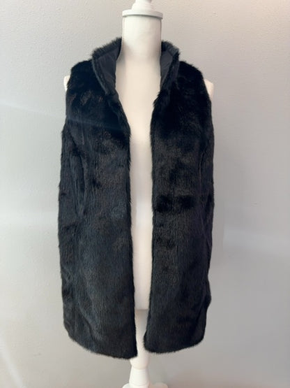 Chico's Chico's 1/8 Black Faux fur open front VEST NWT