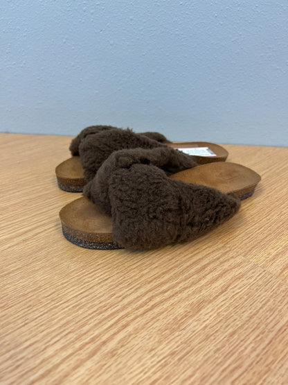 Flattered 8 Brown Faux Fur slides