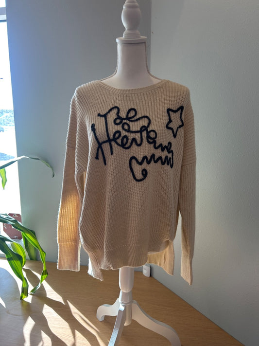 Esqualo L Tan NWT ribbed knit LS w/ gray star design/cursive writing