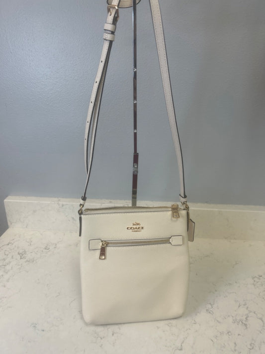 Coach S Cream pebbled 1 pocket god hard