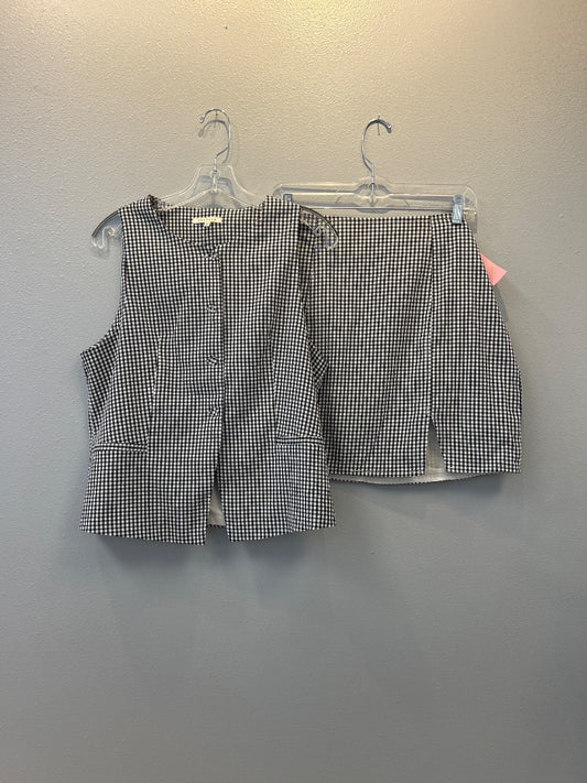 Baevely L Black/white Ginham Vest + Mini skirt