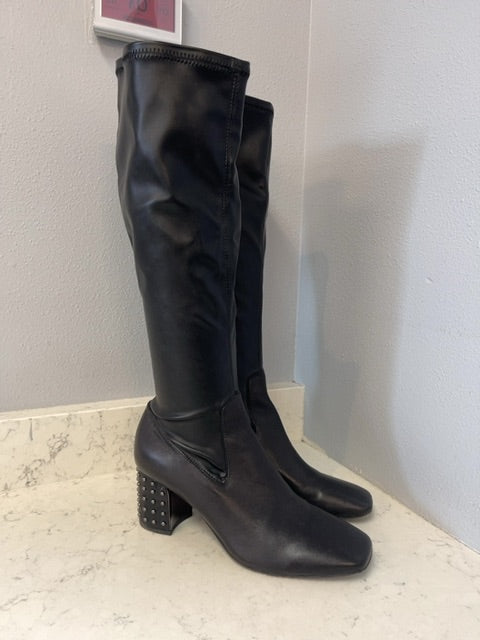 Donald Pliner 10 Black Stud heel tall