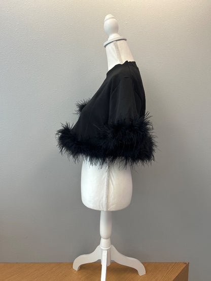 fore L Black Crop w/feather trim