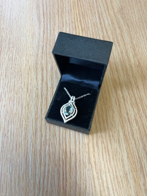 Gold Coast  Silver fine rope chain w/large center oval crystal & tiny crystals surround Necklace Silver