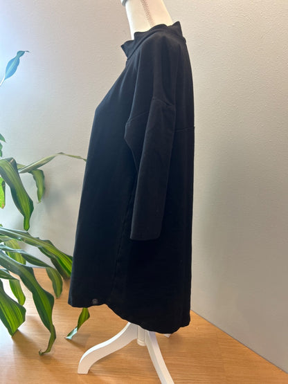 Didi L Black mock neck LS LONGER top