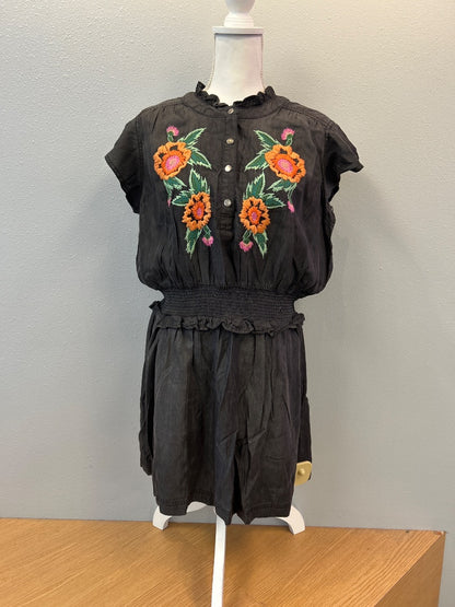 Double D Ranch M Black cinch waist henley embroidery