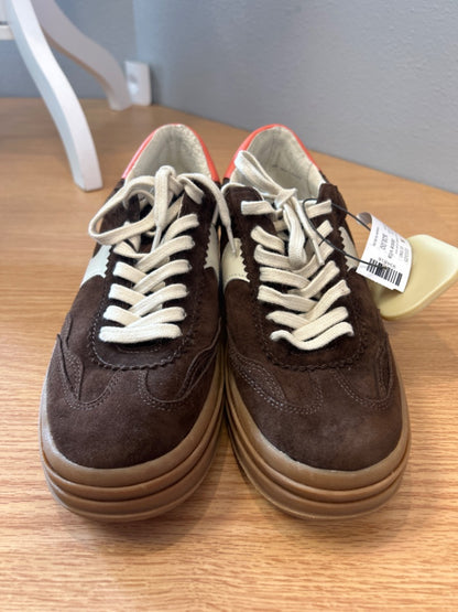 dolce vita 8 Brown suede platform lace up sneaker /w pink back