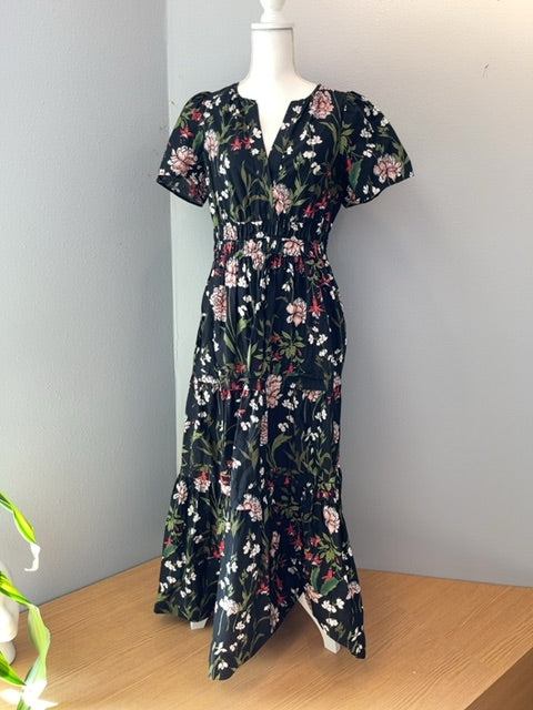 Anthropologie M black/green/red ss floral maxi