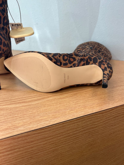 Nine West 9.5 Leopard Tall suede Point toe heel