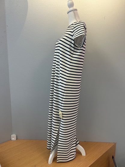 Spanx M White /BLK striped SS maxi dress