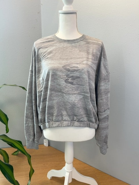 Z Supply M Gray Camo LS sweatshirt-like top