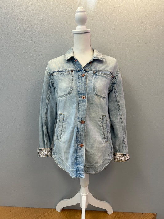 Pilcro XXS Light Wash denim bttn down floral trim