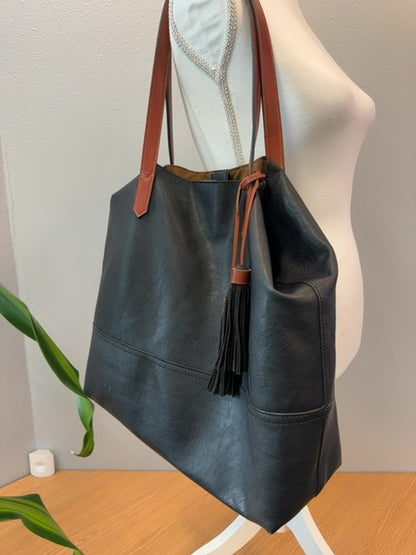 Free People L black/brown leather shoulder/sm card holder isnide