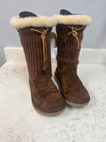 UGG 7 Brown Knit calf boots w/ ties/fur lining