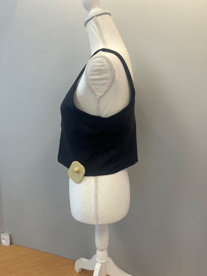 Lululemon L Black Logo Print cropped