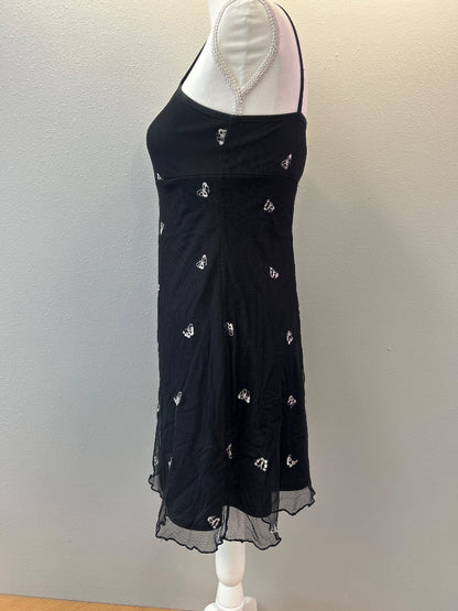 City Triangles M Black Strappy Butterfly embroider