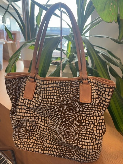 Kate Spade  Tan Large tote/2handle patterned bag AS IS