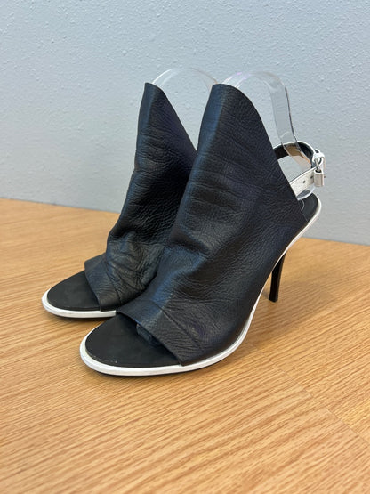 Balenciaga 8 Black Heeled slingback open toe "Glove"