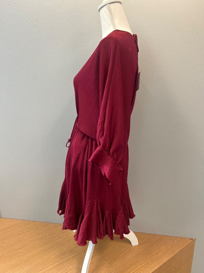 Aakaa L Red NWT Silky LS v-neck