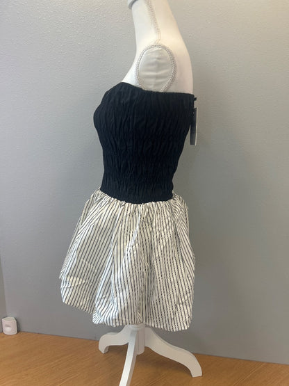 Dissh M Black/white NWT Smocked tube top w/bubble skirt