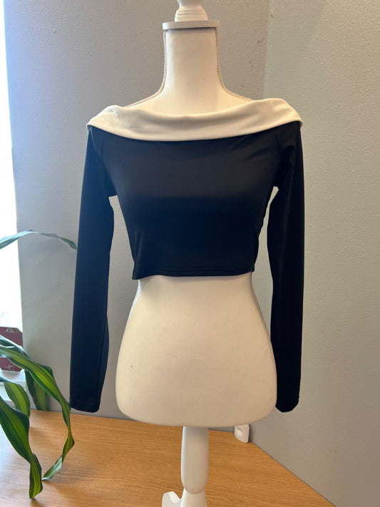 Et Clet M Black Off shoulder LS w/  WTE collar
