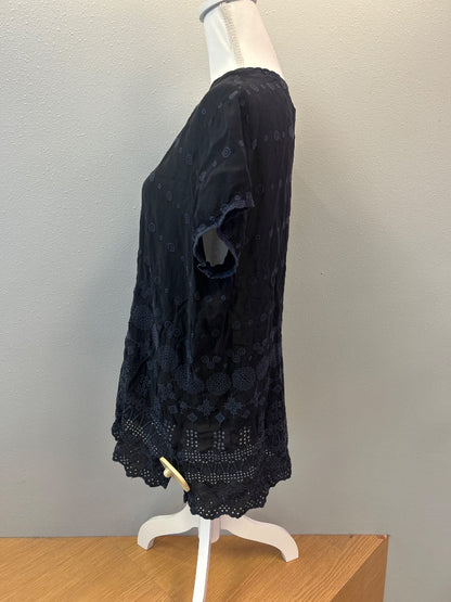 Johnny Was L black/blue vneck circle embroidery lacey bottom