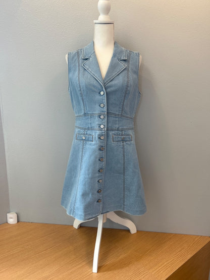 Paige 6 Light Wash NWT Denim bttn frnt