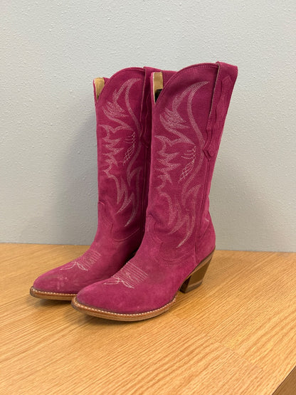 idyllwind 8 Pink suede cowboy boot