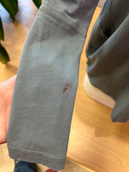Lululemon M Gray vneck flowy LS