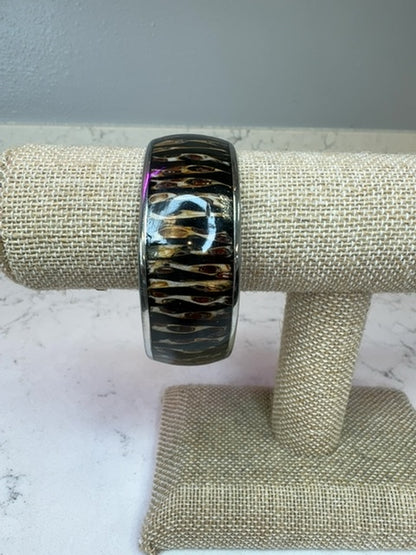 NO BRAND Silver Bangle w/ Silver Edging